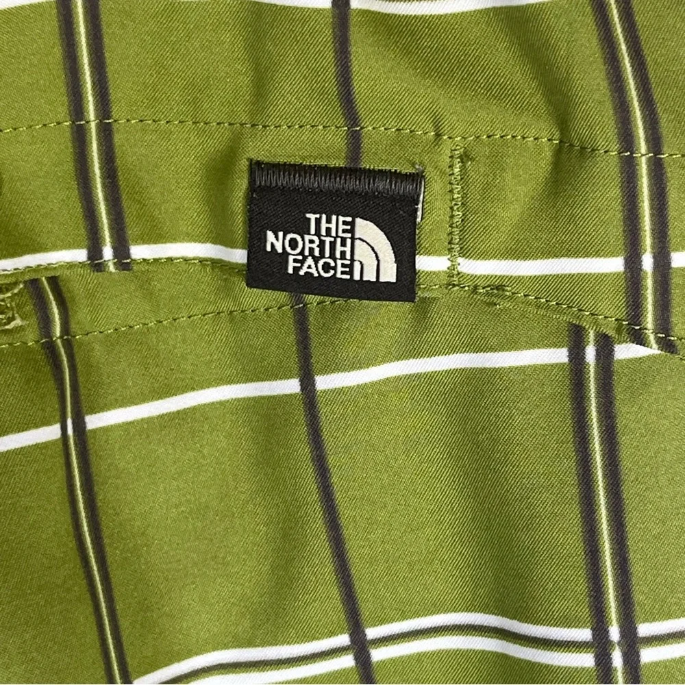 The North Face Belted Swim Shorts Lime Green with Gray & White Plaid Size Medium